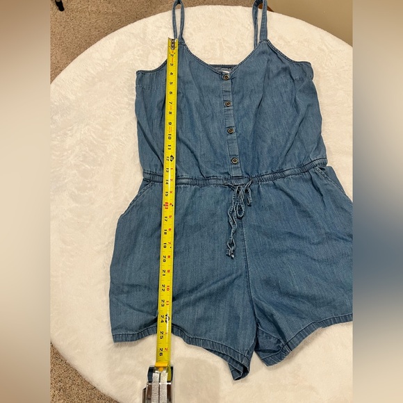 Romper Old Navy Blue Chambray Sleeveless Romper | Button Front | Size M - Picture 5 of 8